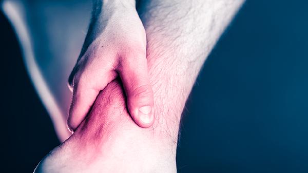 為什么一走路腳踝外側(cè)就疼