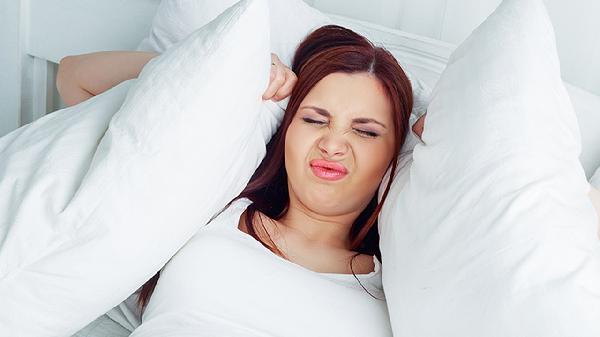 哺乳期后半夜失眠的原因