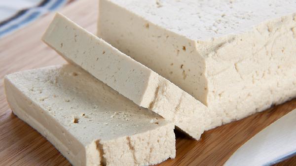 豆腐是放水里泡着好还是冰箱