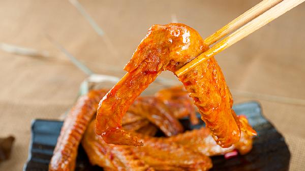 鸡肉和什么炖好吃又营养