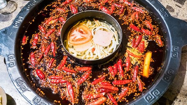 吃火锅喝酸奶可以吗