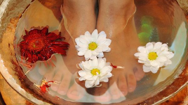 什么中药泡脚祛湿祛寒调理气血