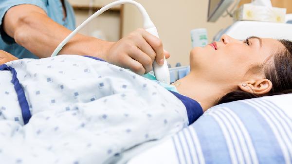 甲狀腺分泌不足是甲亢嗎