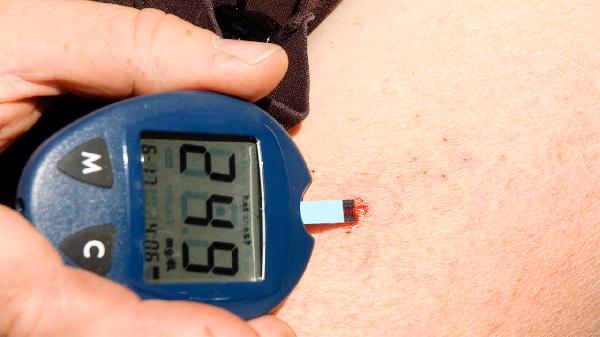 糖尿病人如何控制血糖？牢记这5个饮食禁忌，血糖不会出“问题”