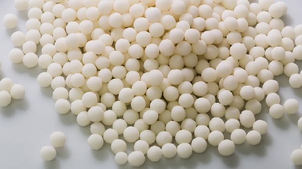 乳头周围有很多小颗粒是怎么回事