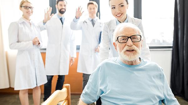 70歲老人凌晨34點就醒了正常嗎