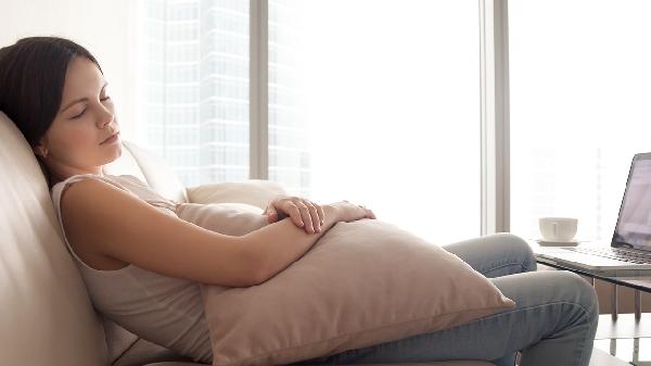 女生睡觉老是动来动去是什么原因