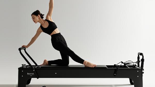 初学者练瑜伽好还是普拉提好