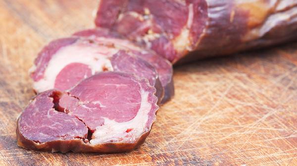 煮肉汤时上面漂浮的白色絮状物是什么