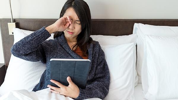 失眠最快入睡按摩哪个部位