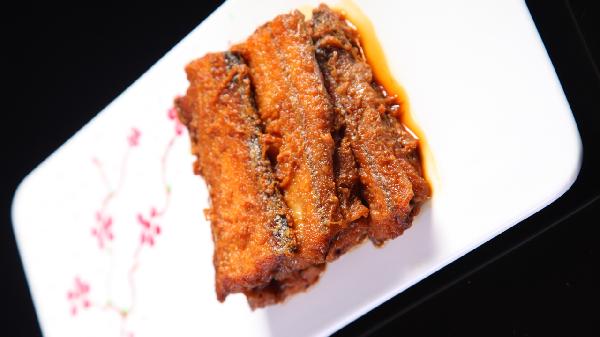 冻带鱼鱼鳞一刮就掉了还能吃吗