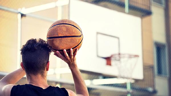 打篮球可以锻炼孩子哪些方面