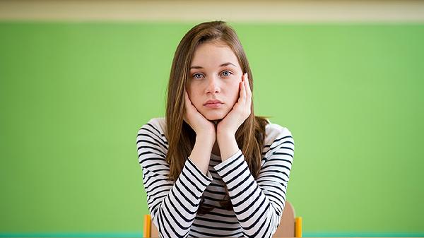 悲观的女生性格特点的形成原因