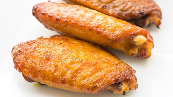 孩子长期吃鸡肉会早成熟吗