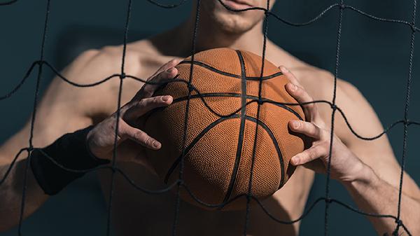 打篮球膝盖疼怎么回事是不是缺钙