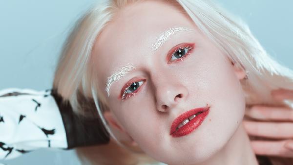 经常坚持锻炼身体脸上的斑能淡吗