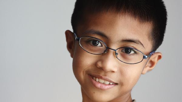 10歲孩子眼睛一直眨是什么情況