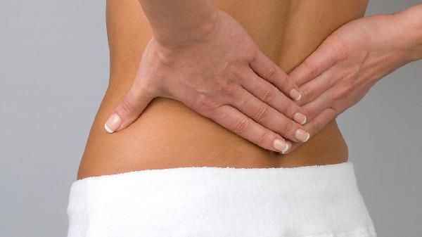 后腰扭了一下很疼怎么办吃什么药