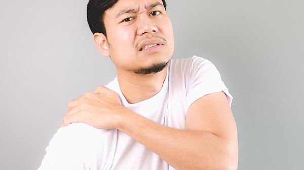 肩膀和背部很厚怎么减富贵包呢