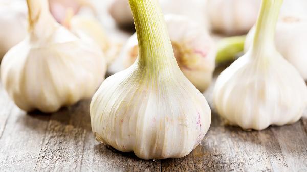 剥了皮的大蒜怎么腌制糖醋蒜