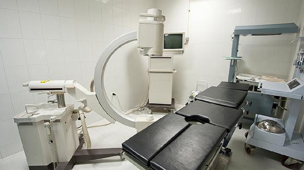 切菜指甲盖切掉了一小块要去医院吗