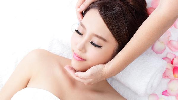 青春期女孩怎样按摩有助于胸部发育