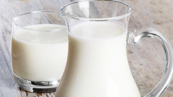 鲜牛奶和纯牛奶、脱脂奶和全脂奶，有何区别？哪个有益健康？