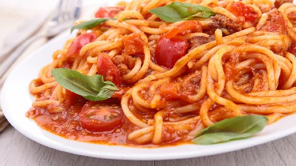 米饭、面条、馒头，哪种主食有益于身体健康？怎么吃比较合理？