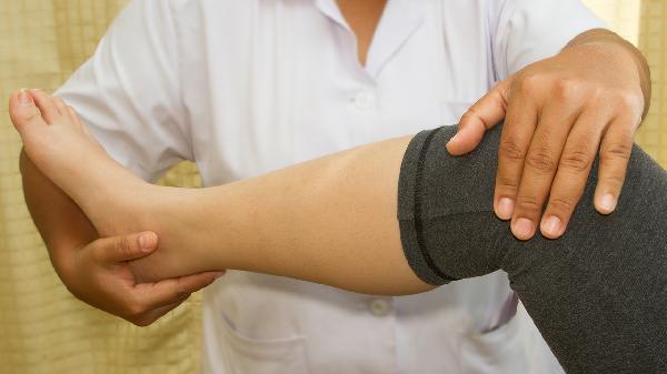 哪3种腿部按摩方法轻松瘦小腿