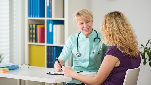 手指摸艾滋病人阴部会传染吗