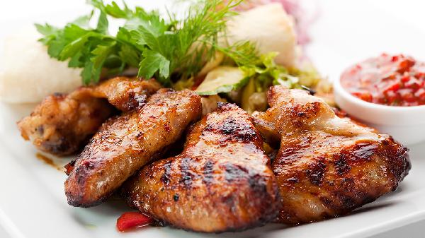 每天哑铃100下可以练出肌肉吗