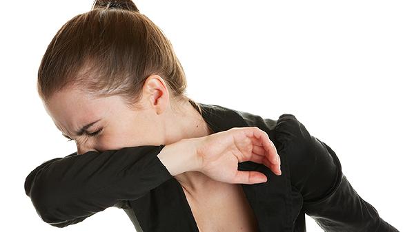 月子里打喷嚏了是月子病吗