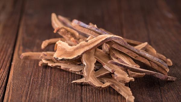 白天喝灵芝水犯困正常吗
