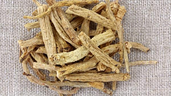 肠胃不好，能和党参加北芪熬的水吗