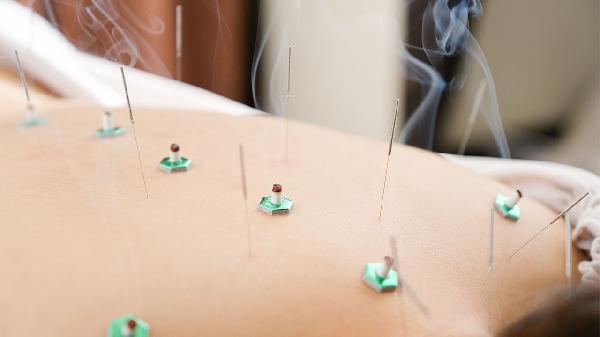 艾灸后大腿内侧起红疙瘩还痒