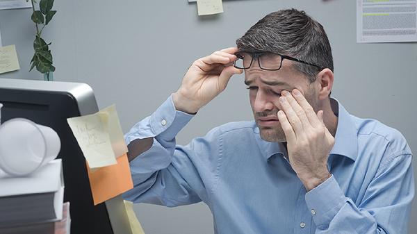 眼睛模糊刮痧刮哪里