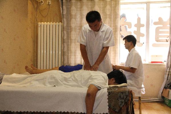 按摩哪个部位可以美容养颜 按摩哪里美容养颜
