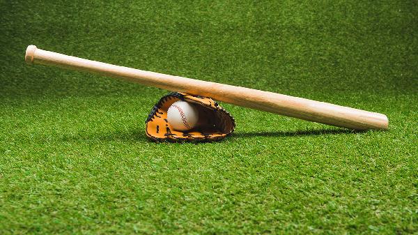 mlb棒球服要大一码吗