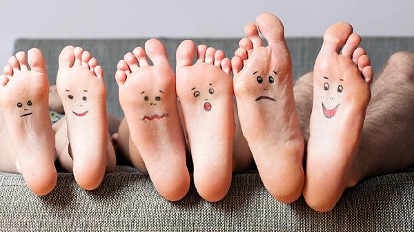 前脚掌莫名其妙的疼怎么回事