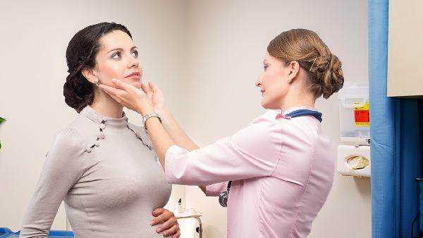 检查出甲状腺结节，会癌变吗？专家提醒：9类高危人群应定期检查