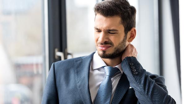 脖子睡落枕了脖子很疼怎么办