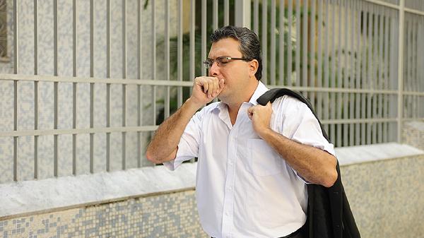 咳嗽引起两侧肋骨疼怎么缓解