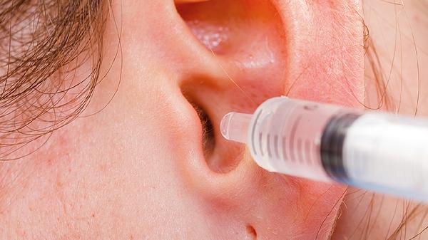 耳垂里有硬硬的东西是什么原因