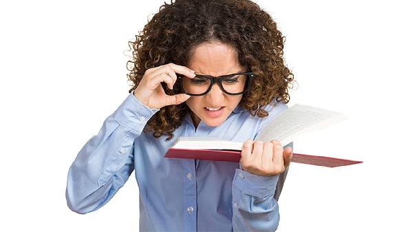 学生时代没近视,中年之后,视力反而下降?我们试图找了一下原因