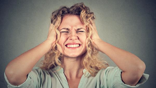 女性进入更年期，开始一味补钙和维生素D？其实远远不够