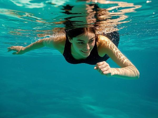 游泳完手指尖灼烧感怎么回事