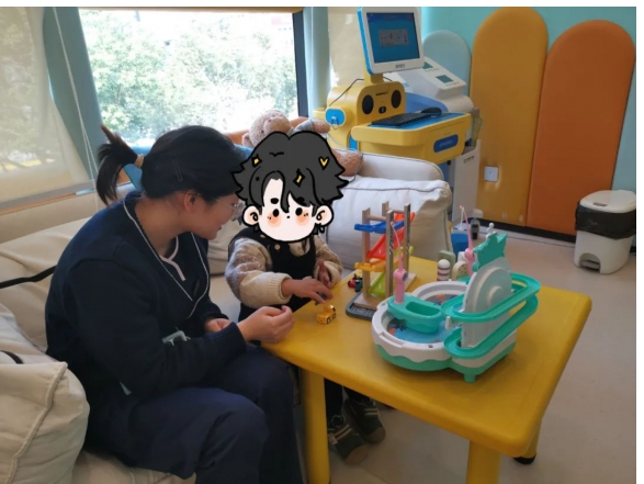上海附一儿科医院特邀首都医科大学附属北京天坛医院李丽嫱教授领衔会诊