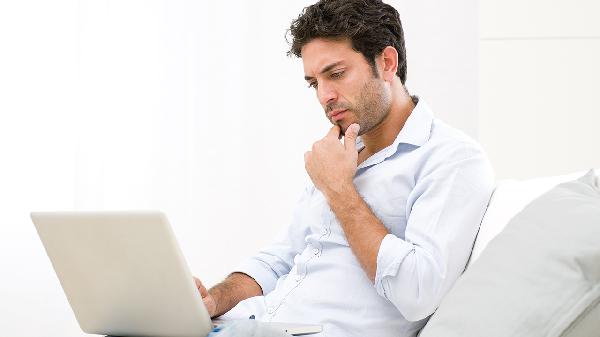 笔记本电脑能用东西垫起来吗