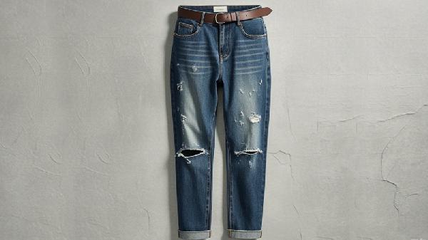 牛仔裤把鞋蹭蓝了怎么洗掉