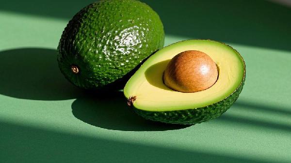 女士吃牛油果的作用